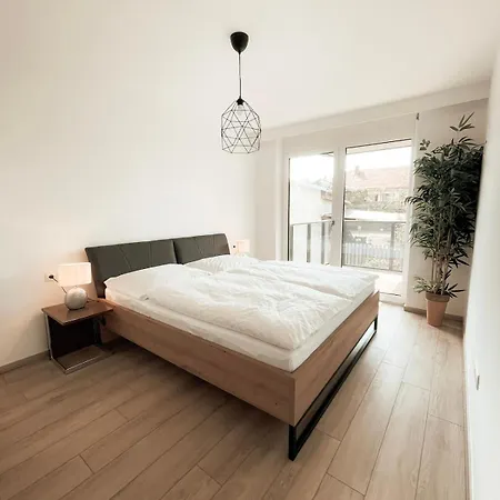 Modern Maisonette With Big Garden In Apartman Graz