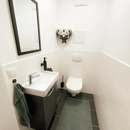 Apartman Modern Maisonette With Big Garden In