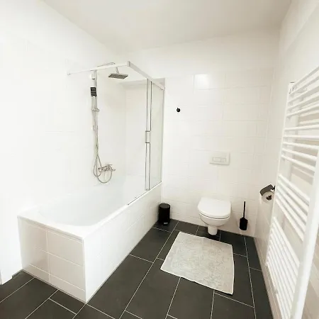 Modern Maisonette With Big Garden In *