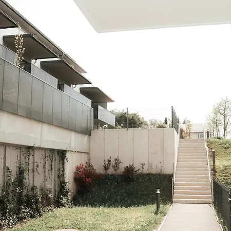 Modern Maisonette With Big Garden In Graz