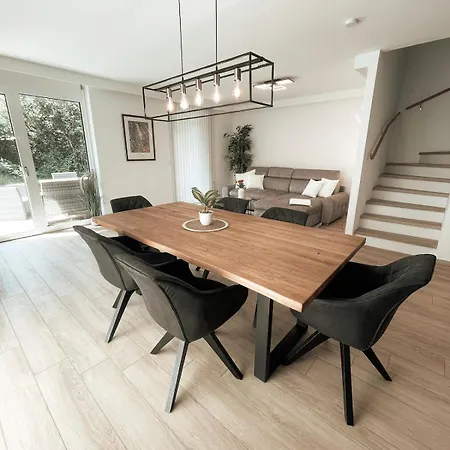 Modern Maisonette With Big Garden In 格拉茨