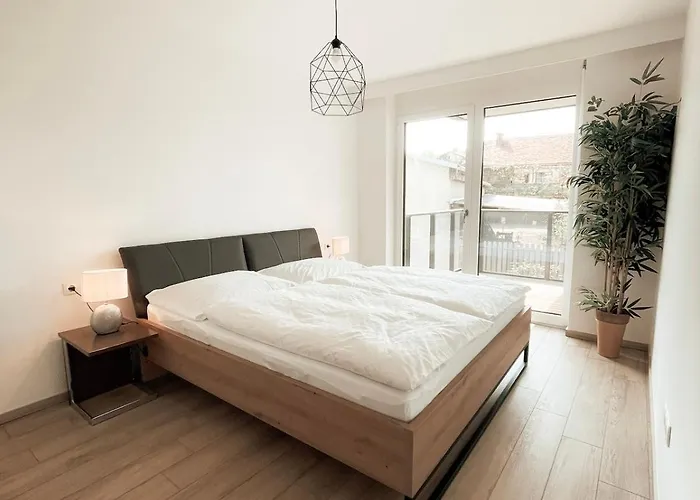 Modern Maisonette With Big Garden In Appartamento Graz