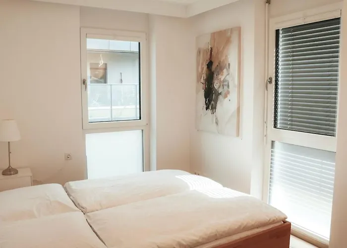 Modern Maisonette With Big Garden In Appartamento