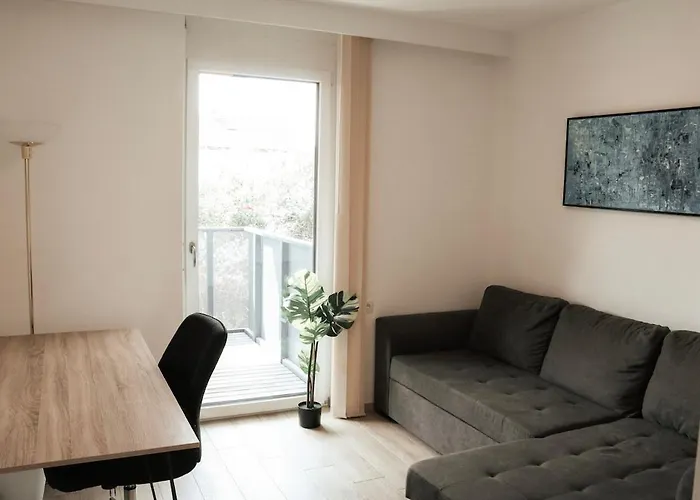 Modern Maisonette With Big Garden In Appartamento