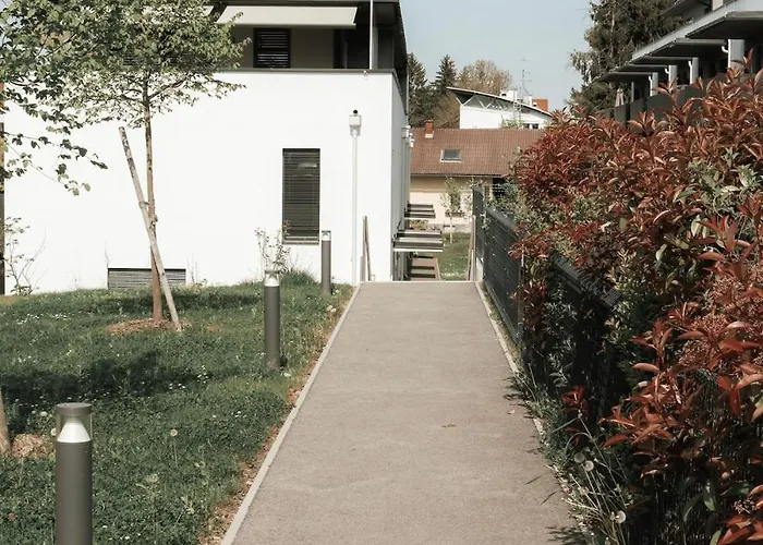 Modern Maisonette With Big Garden In *